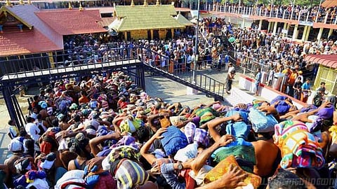 'சபரிமலையில் ஏன் பெண்களை அனுமதிக்கக் கூடாது?' - உச்சநீதிமன்றம்