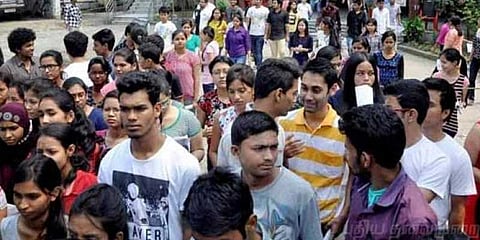 தமிழில் நீட் தேர்வு எழுதியவர்களுக்கு கருணை மதிப்பெண்கள் வழங்க தடை