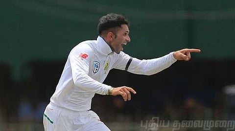 இலங்கை டெஸ்ட்: 9 விக்கெட் அள்ளினார் மகராஜ்!