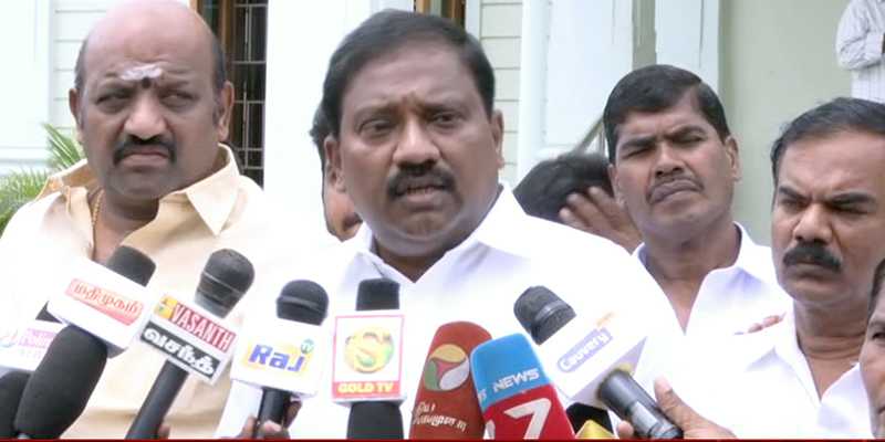 "திருநாவுக்கரசர் செயல்பாட்டில் திருப்தி இல்லை" - கராத்தே தியாகராஜன் குற்றச்சாட்டு