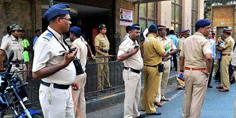 திருமணமான ஆண்களை குறிவைத்து காய் நகர்த்திய போலி மதகுரு கைது..!