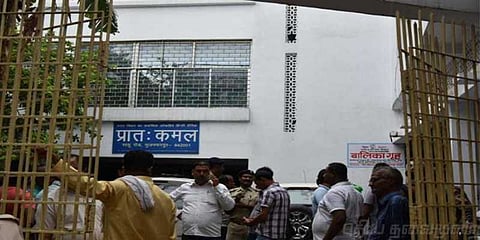 சிறுமிகள் தங்கும் விடுதியில் சோதனை ! அதிர்ச்சியில் உறைந்த போலீஸார்