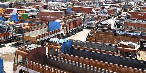 லாரிகள் இன்று வழக்கம் போல் இயக்கம் !