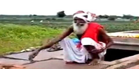 கல்லறையைத் தோண்டி தற்கொலைக்கு முயன்ற ஆந்திர முதியவர்