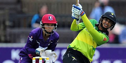 அதிவேக அரை சதம்: சாதனை மந்தனாவுக்கு சரமாரி பாராட்டு!