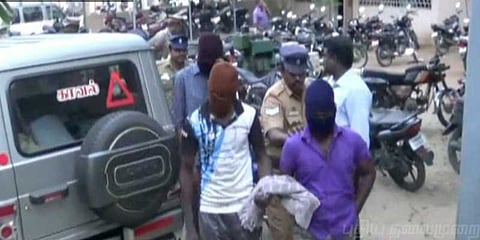 சினிமா பாணியில் பழிக்கு பழி தீர்த்த மகன் ! நடந்தது என்ன ?