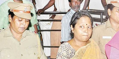 சோமாஸ்கந்தர் சிலை முறைகேடு: அறநிலையத்துறை பெண் அதிகாரி கைது