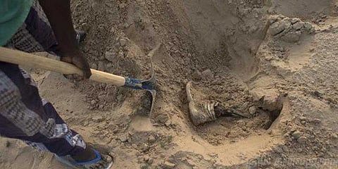 ஒரே குடும்பத்தில் 4 பேர் கொன்று புதைப்பு: மாந்த்ரீகம் காரணமா?