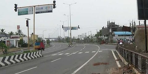 காயமடைந்தவரை காப்பாற்றச் சென்றவர்களில் 2 பேர் பரிதாபமாக உயிரிழப்பு