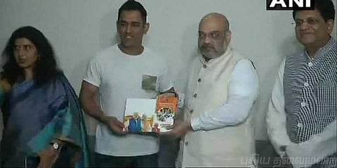 தோனியுடன் பாஜக தலைவர் அமித்ஷா சந்திப்பு