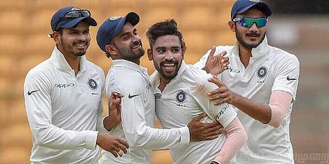 மிரட்டினார் முகமது சிராஜ், வெற்றியை நோக்கி இந்திய ஏ டீம்!