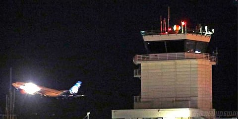 விமானத்தை கடத்திய மெக்கானிக், லேண்டிங் தெரியாததால் வெடித்துச் சிதறியது!