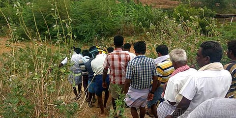 இறந்தவரது உடலை சுடுகாட்டுக்கு எடுத்து செல்ல முடியாத அவலநிலை..!