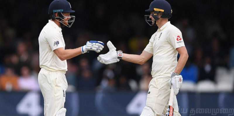 இந்திய பந்துவீச்சாளர்களை பதம் பார்த்த வோக்ஸ், பெர்ஸ்டோவ் - இங். ரன் குவிப்பு