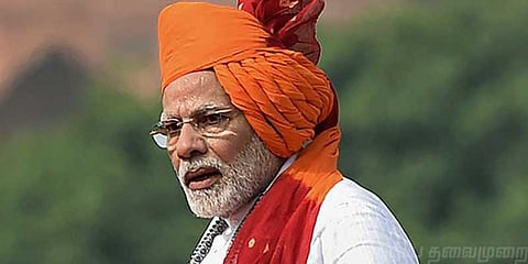 காவி தலைப்பாகைக்கு மாறிய பிரதமர் மோடி