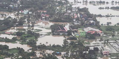இலவச எஸ்எம்எஸ் மற்றும் டேட்டா சேவை அளிக்க முடிவு - மத்திய அரசு