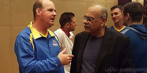 இம்ரான் கானுடன் மோதல்: பதவி விலகினார் பாக். கிரிக்கெட் வாரிய தலைவர்!