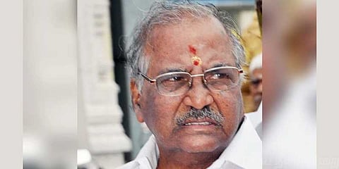 ஆலோசனையில் மதுசூதனன் .. விலகுகிறாரா ?