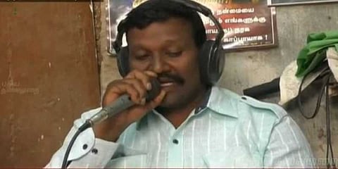 கால்கள் செயலிழந்தாலும், உழைப்பால் நின்ற மனிதர்