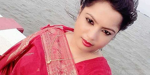 பெண் பத்திரிகையாளர் வீடு புகுந்து அடித்துக் கொலை