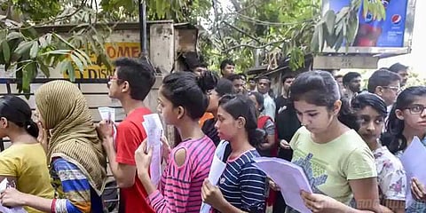 தமிழில் நீட் எழுதியவர்களுக்கு சலுகை கிடையாது: உச்சநீதிமன்றம்