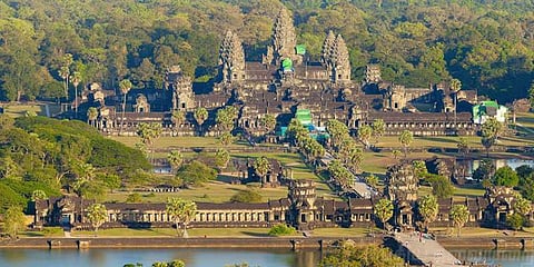 நாற்பது ஆண்டுகளாக கட்டப்பட்ட அங்கோர்வாட் கோவில்