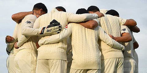 ராகுல், தவான் அவுட்: இங்கிலாந்து மிரட்டல்!