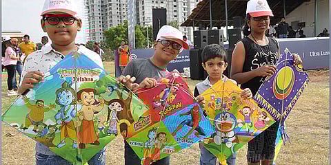 கோலாகலமாக நடைப்பெறும் கோவை பட்டம் விடும் திருவிழா