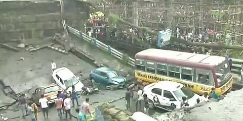 கொல்கத்தாவில் பாலம் இடிந்து 5 பேர் உயிரிழப்பு?