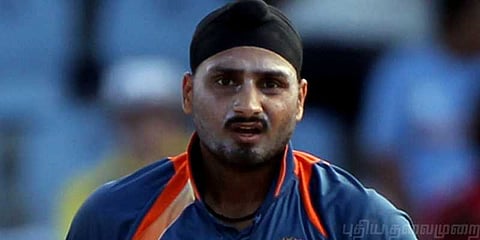 மயாங்க் அகர்வால் எங்கே ? ஹர்பஜன் கடும் தாக்கு