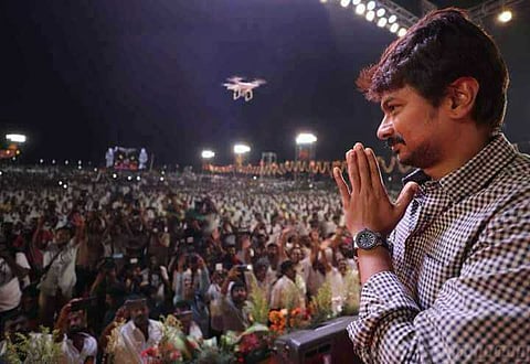 தவறுதான் - திமுக தொண்டரிடம் வருத்தம் தெரிவித்த உதயநிதி