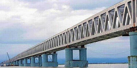 பிரம்மபுத்திரா நதியில் பிரம்மாண்ட பாலம் : 20 ஆண்டுகால தவம்..