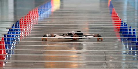 லிம்போ ஸ்கேட்டிங்கில் சென்னை சிறுவன் சாதனை