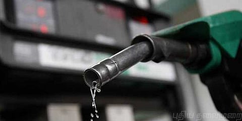 பெட்ரோலுக்கான கலால் வரியை குறைக்க திட்டமில்லை: மத்திய அரசு