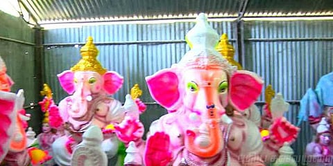 நெருங்கும் சதுர்த்தி - மாவுக் கலவையில் விதவிதமாக விநாயகர் சிலைகள் !