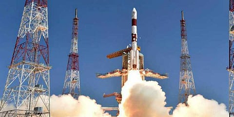 விண்ணில் பாய்ந்தது பிஎஸ்எல்வி சி-42 - இஸ்ரோ அசத்தல்