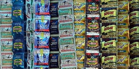 உணவு பாதுகாப்பு அதிகாரிகள் சோதனை : குட்கா பொருட்கள் பறிமுதல்