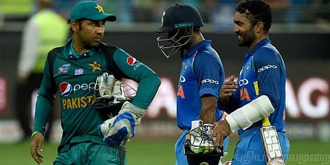 பாகிஸ்தானை ஊதிய இந்தியா ! 8 விக்கெட்டில் 'ரிலாக்ஸ்' வெற்றி