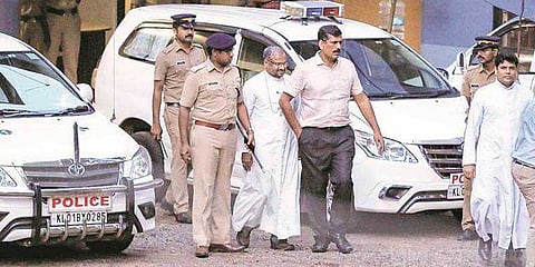 பாலியல் புகார் : கத்தோலிக்க பேராயரிடம் இன்றும் சிபிசிஐடி விசாரணை