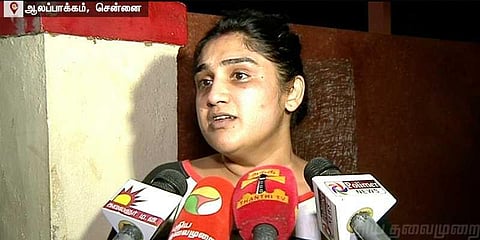 விஜயகுமார் வீட்டில் இருந்து வனிதா வெளியேற்றம் !