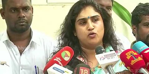 “என்னை அடித்து வெளியேற்றினார்கள்” - வனிதா விஜயகுமார் பேட்டி