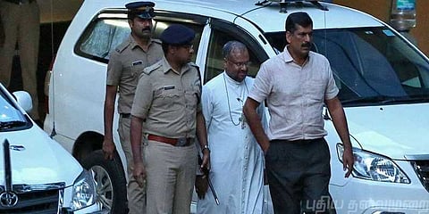 கைது செய்யப்பட்ட முன்னாள் பிஷப்புக்கு நெஞ்சு வலி: மருத்துவமனையில் அனுமதி!