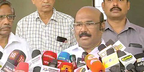 கருணாஸூக்கு ஸ்டாலின் கண்டனம் தெரிவிக்காதது ஏன்? அமைச்சர் ஜெயக்குமார் கேள்வி!