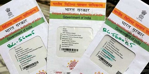 ஆதார் கட்டாயமா? உச்சநீதிமன்றம் இன்று தீர்ப்பு