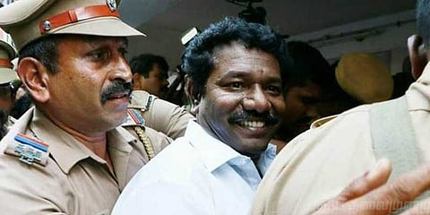 வேலூர் சிறையில் இருந்து கருணாஸ் விடுதலை