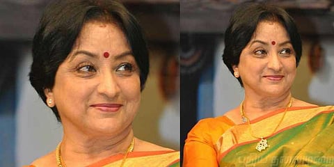 பிரபல நடிகை லட்சுமிக்கு வாழ்நாள் சாதனையாளர் விருது