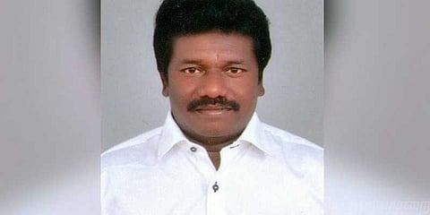 கருணாஸ் உள்பட 4 எம்எல்ஏக்கள் மீது கட்சித் தாவல் தடை சட்டத்தில் நடவடிக்கை?