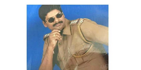 இன்ஸ்பெக்டர் மீதே கொள்ளை வழக்குப்பதிவு - யார் இந்த தாம்சன்?