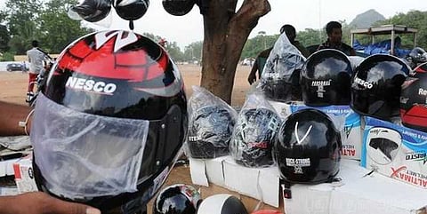 காவலர்களுக்கும் ஹெல்மெட் கட்டாயம்... மீறினால் நடவடிக்கை