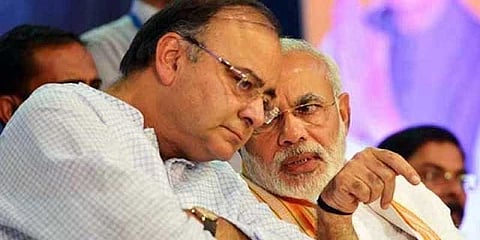 பெட்ரோல், டீசல் விலை அதிரடி குறைப்பு - மத்திய அரசு நடவடிக்கை